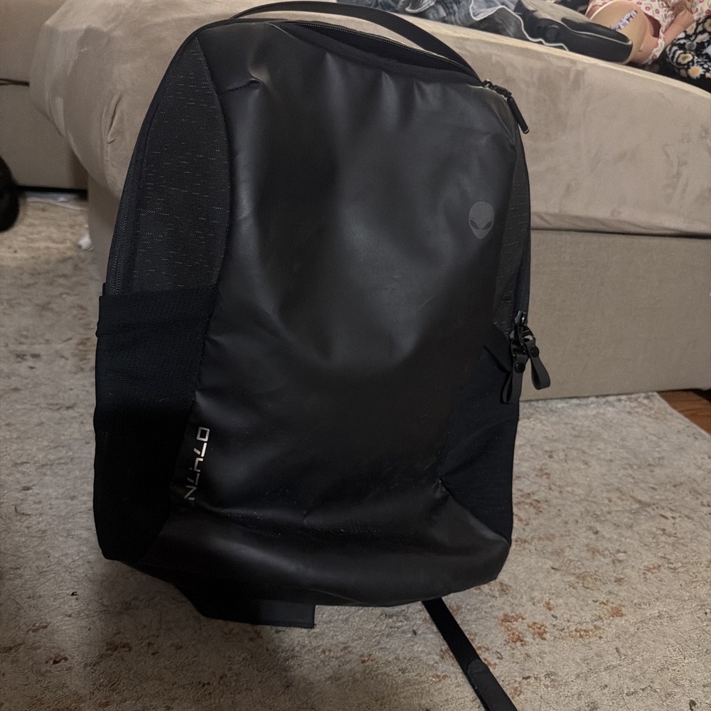 Dell Alienware Horizon Travel Backpack  Shock Weather Resistant